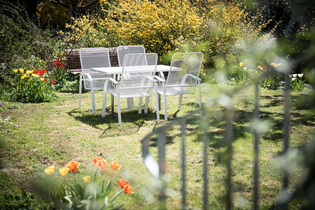 Au Jardin Bed & Breakfast Zuchwil Exterior photo