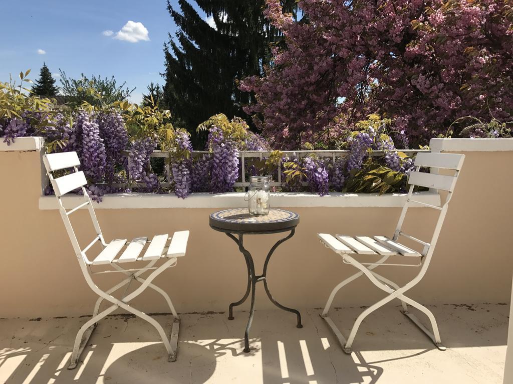 Au Jardin Bed & Breakfast Zuchwil Exterior photo